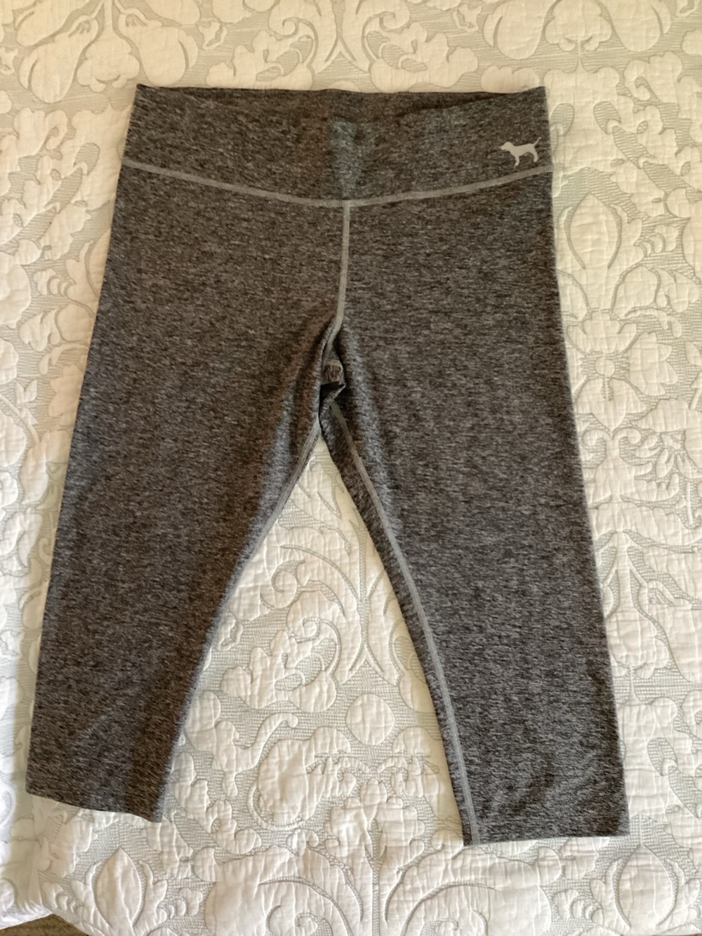 Victoria's Secret PINK Yoga Capris Sz LG